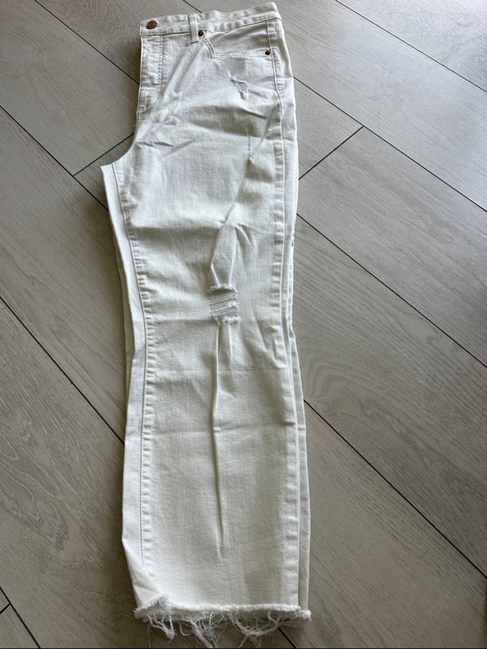 LC Lauren Conrad White Slim Straight Jeans